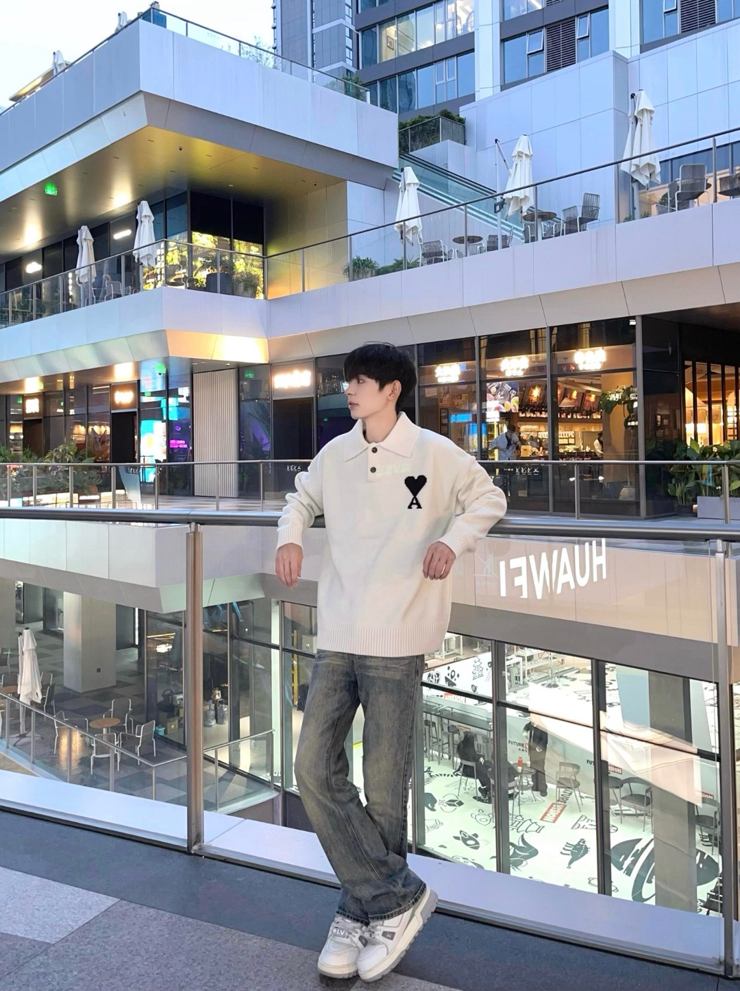 Ami relaxed sweater