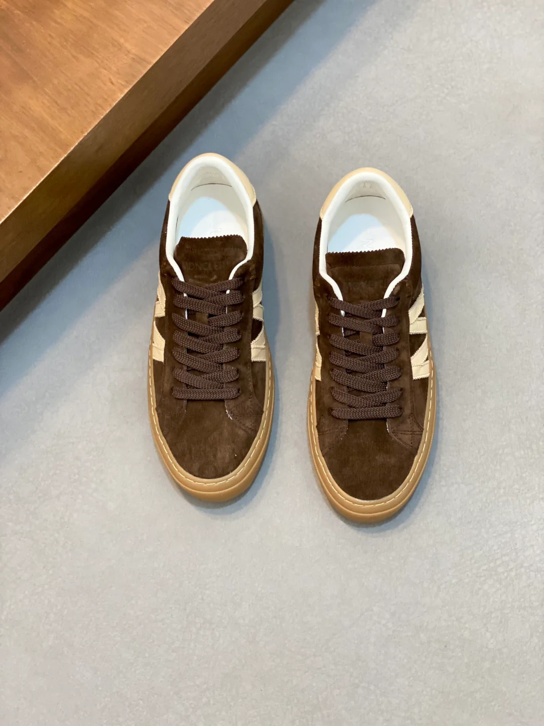 Mon low-top retro sneakers