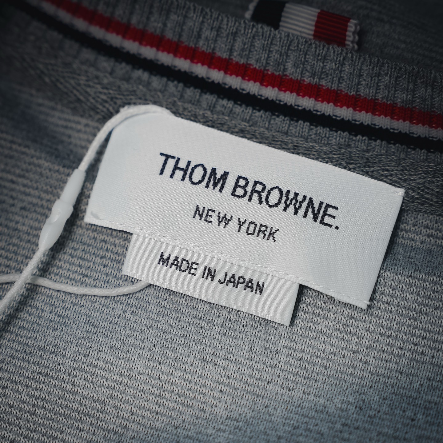 Thom neckline striped t-shirt