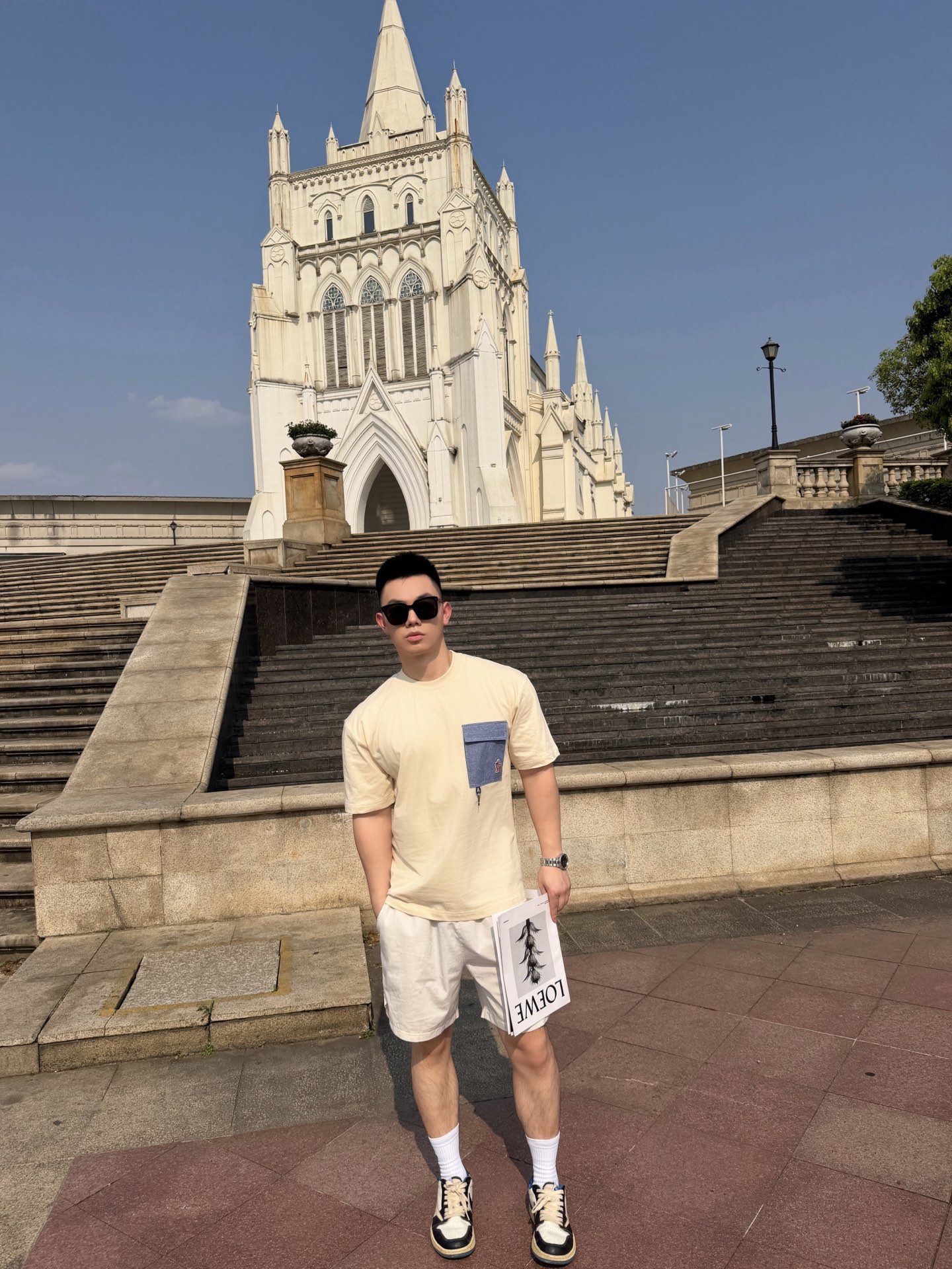 Mon with pockets t-shirt