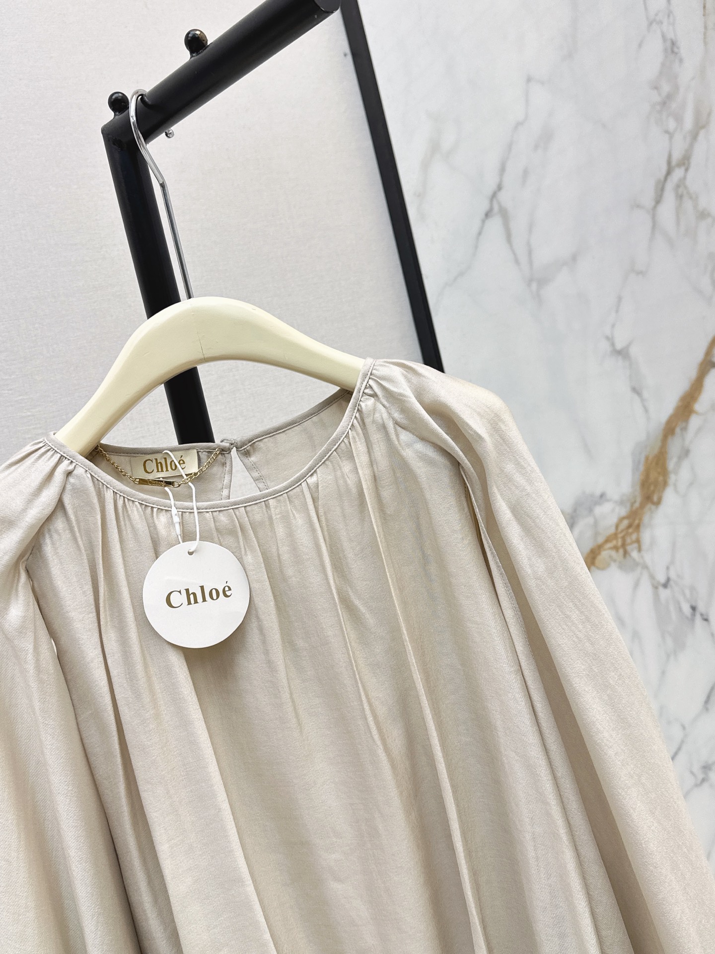 Chol 26ss cape sleeve top
