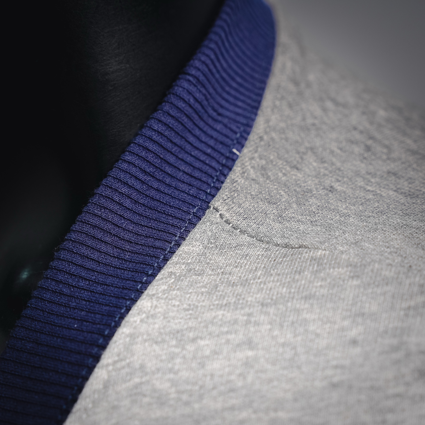 CD splicing sweatshirt