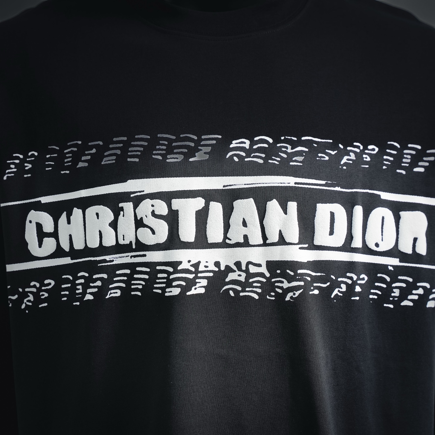 CD letter graffiti-print t-shirt