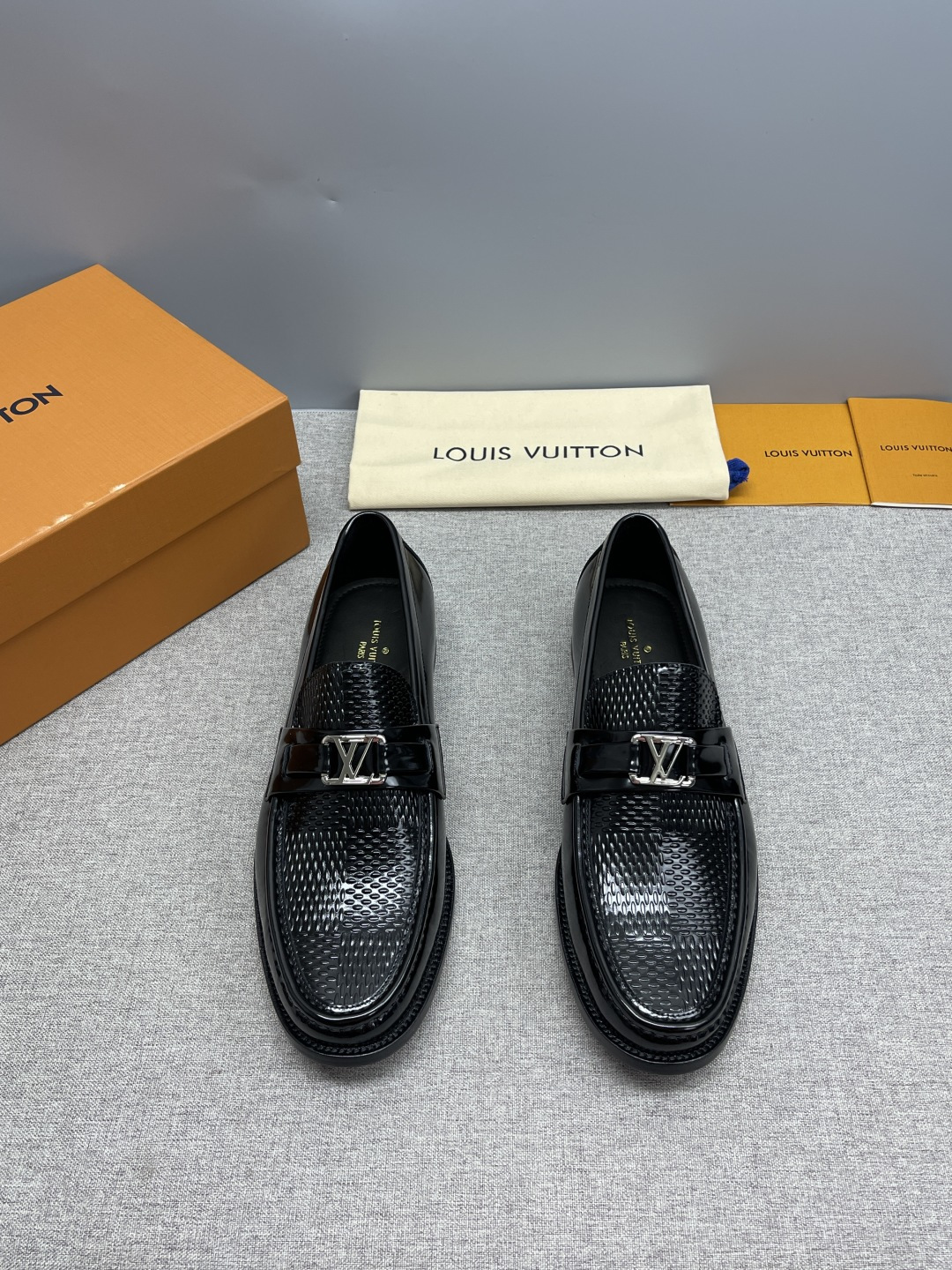 Louis letther shoes