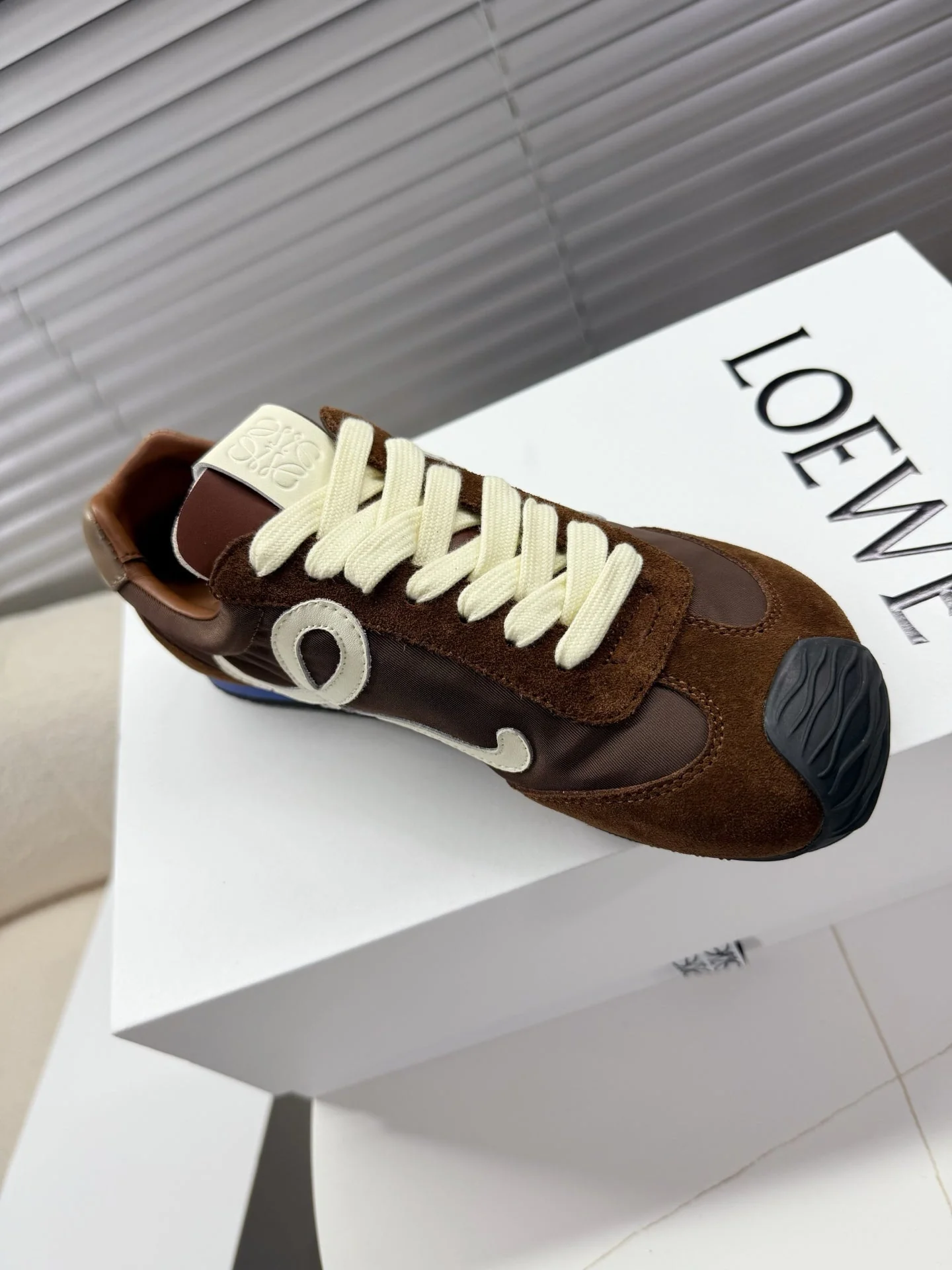 Loe 25fw all-match shoe