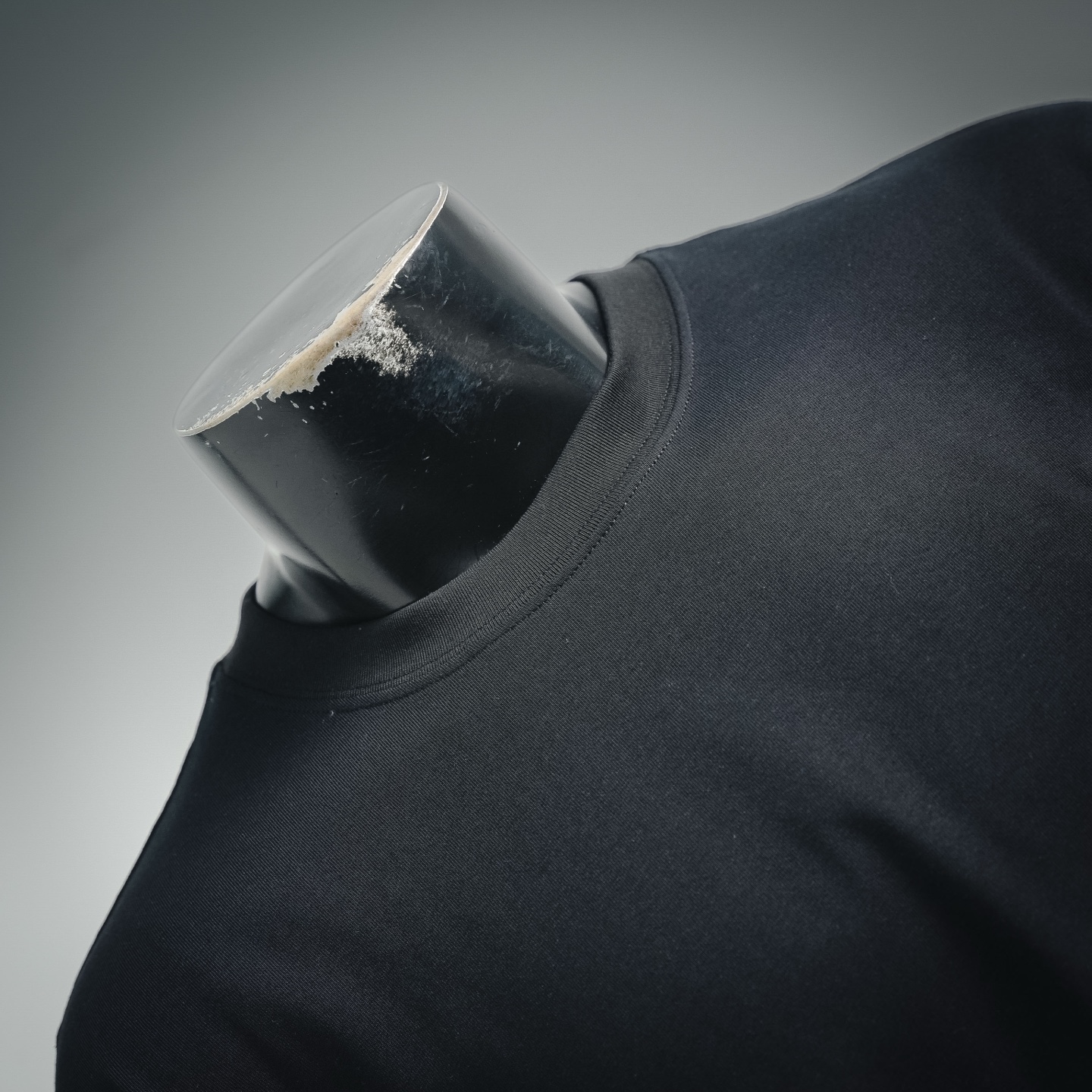 Mon embroidered badge t-shirt
