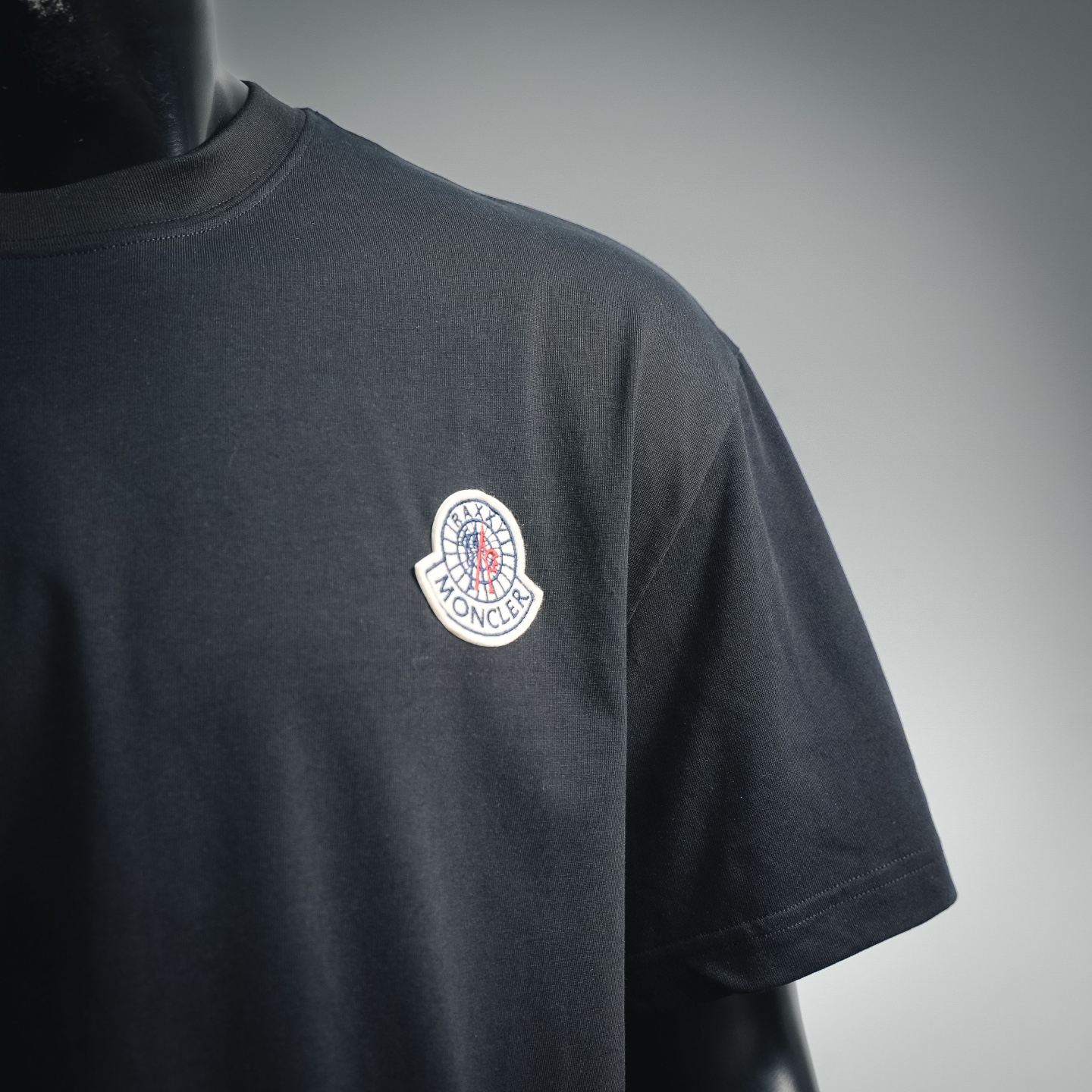 Mon embroidered badge t-shirt