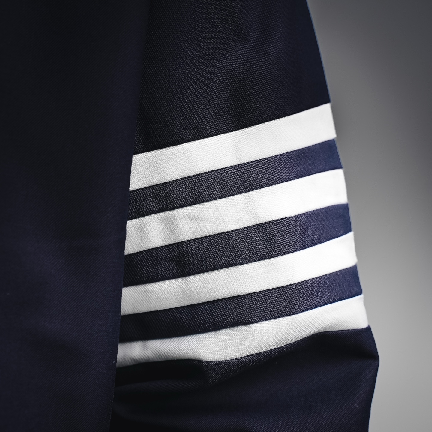 Thom windbreaker coat