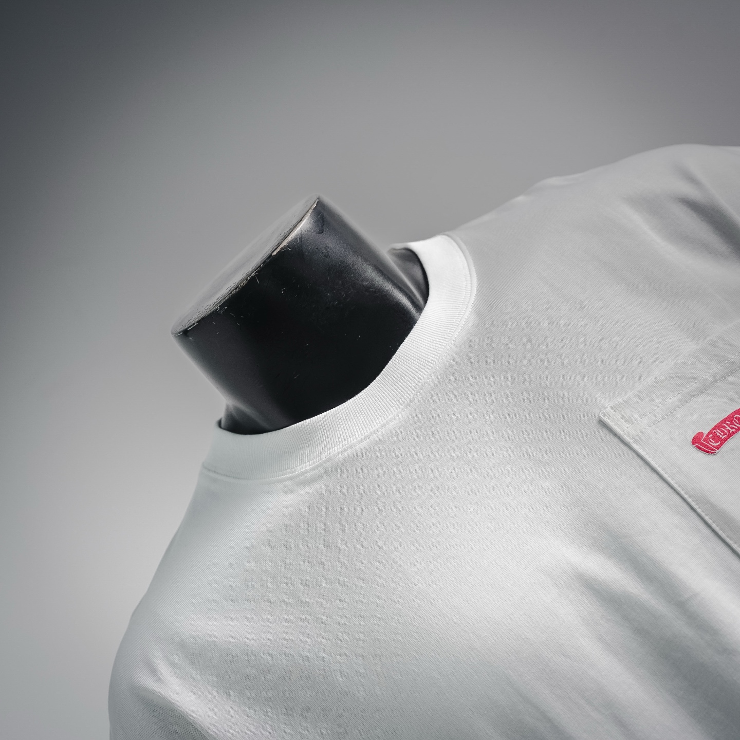 Chrome graffiti-print t-shirt