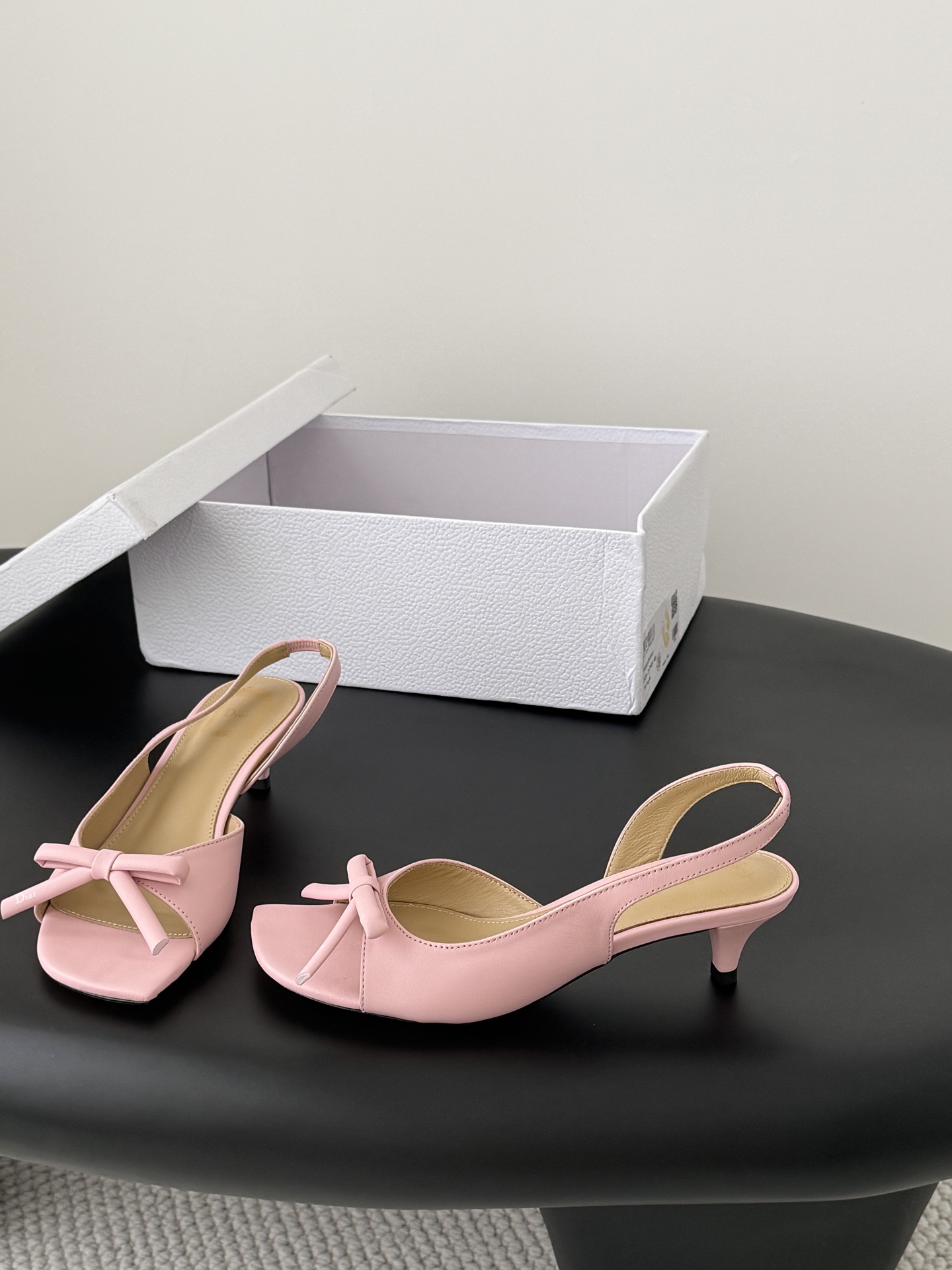 CD 26ss kitten slingback heel