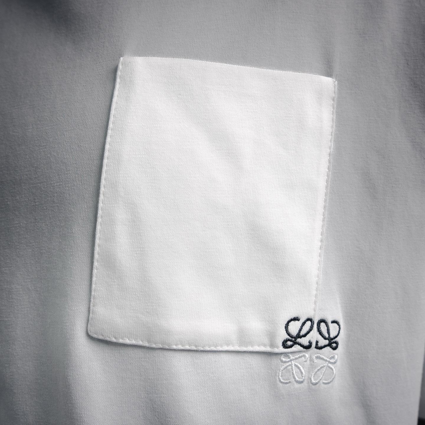 Loe pocket embroidered t-shirt