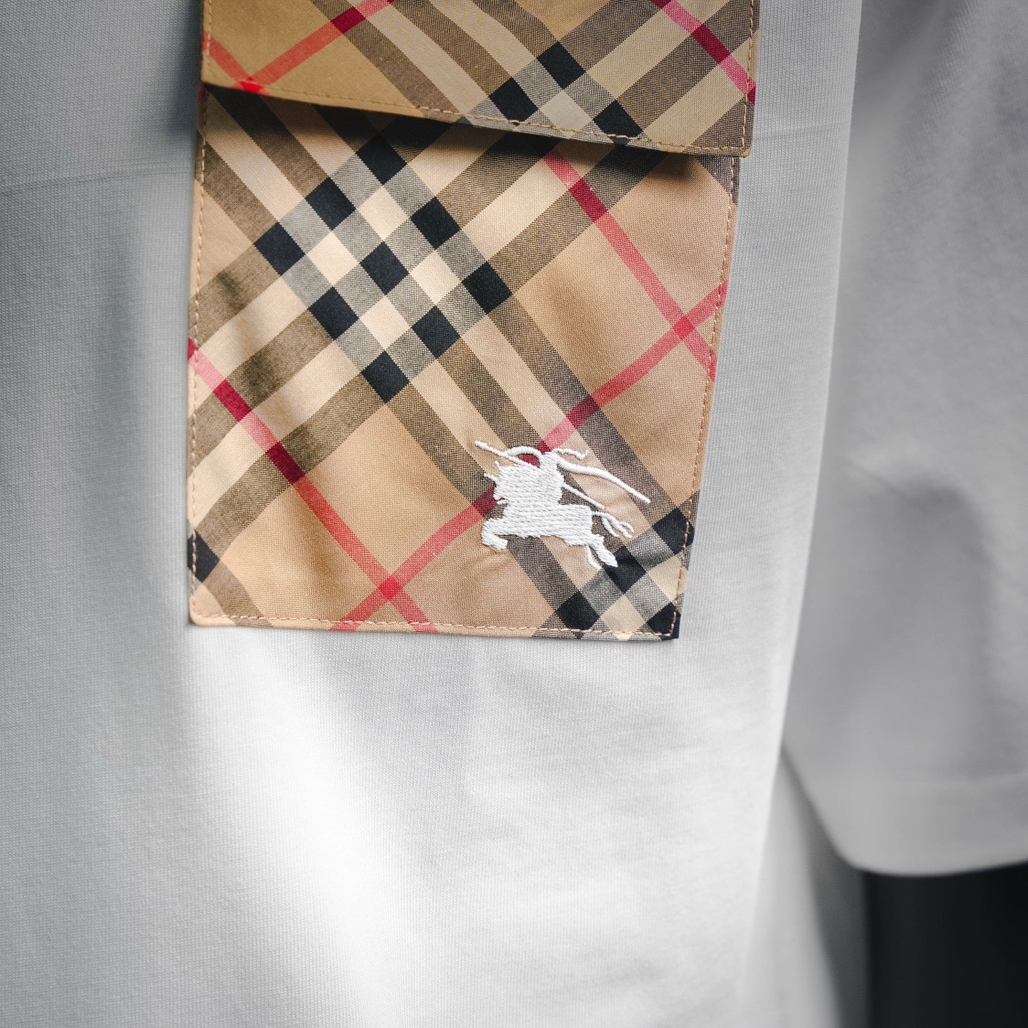 Bur plaid embroidered t-shirt