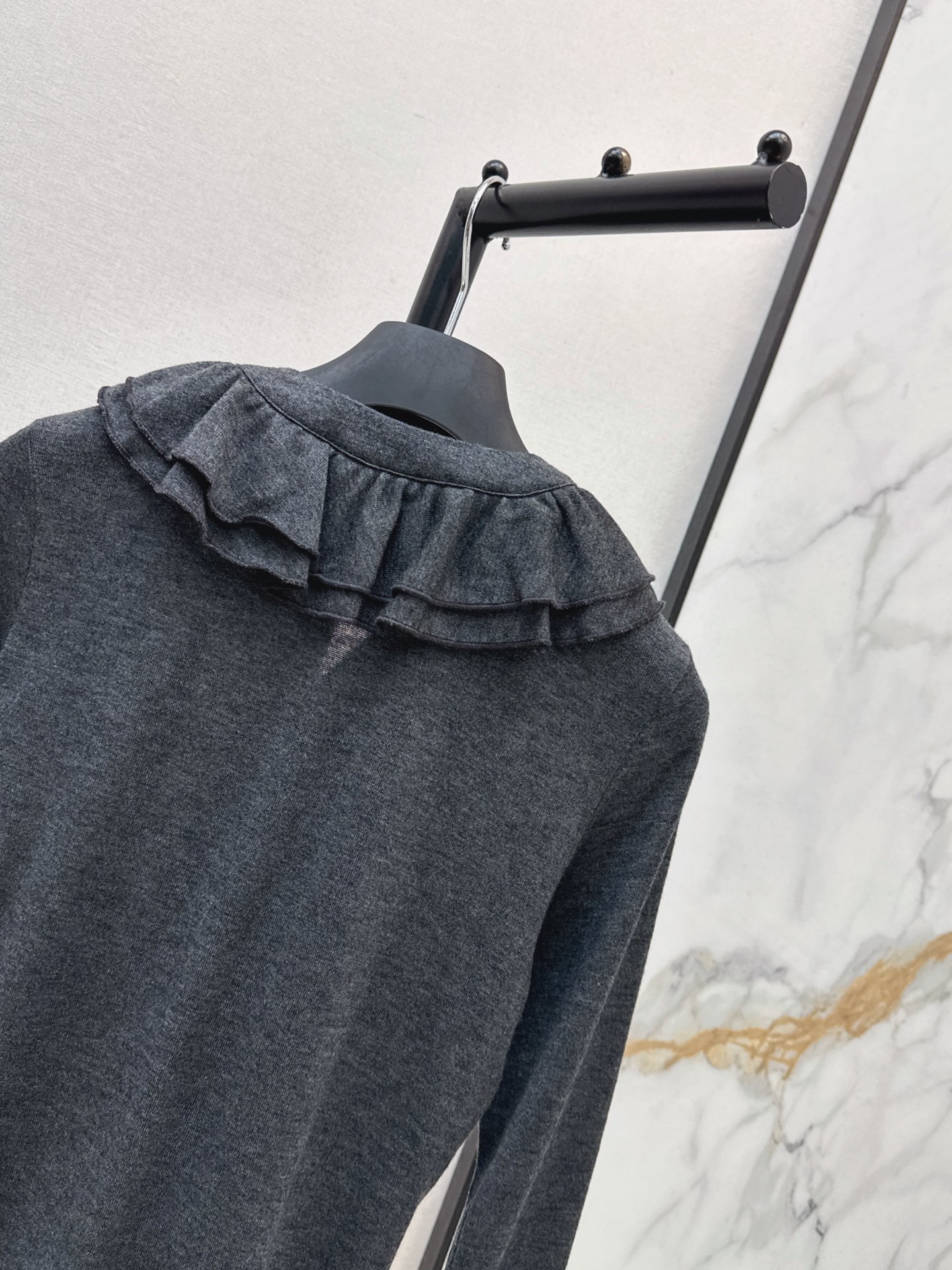 CD 26fw ruffle basic tee