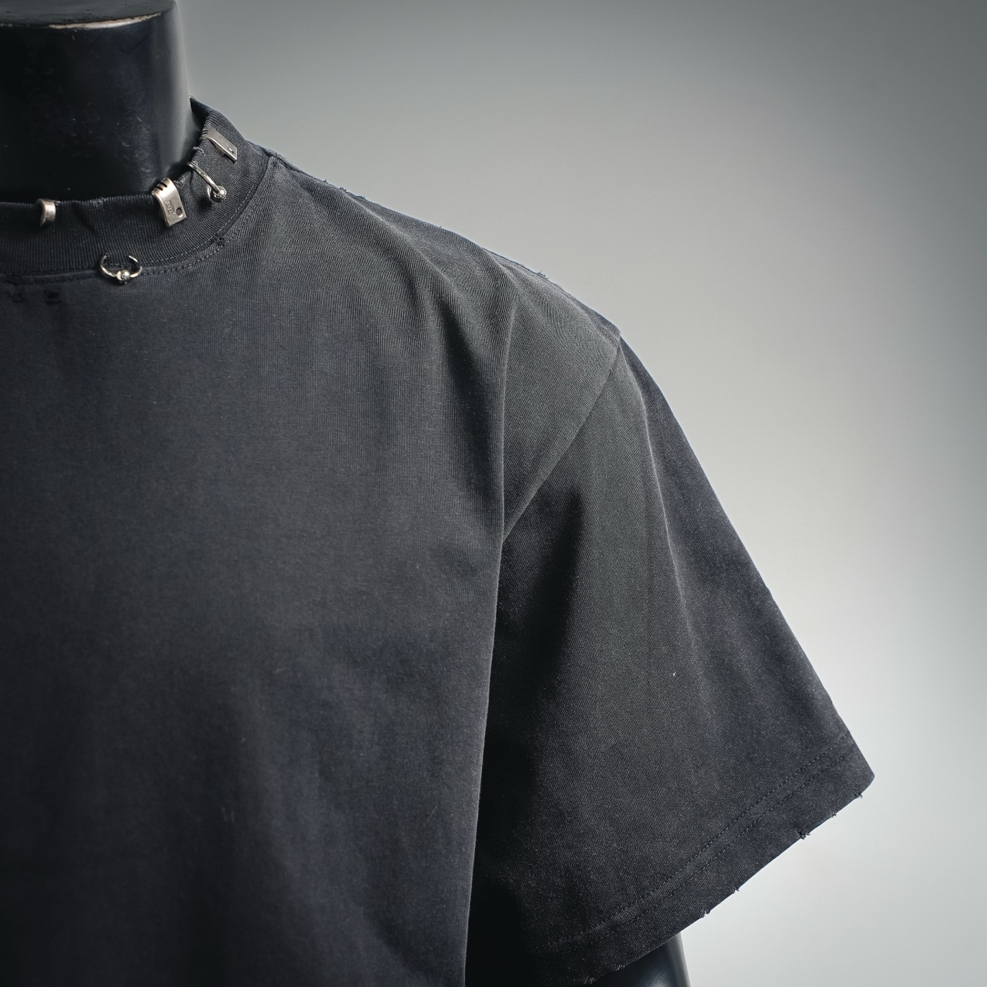 Balen minimal stud t-shirt