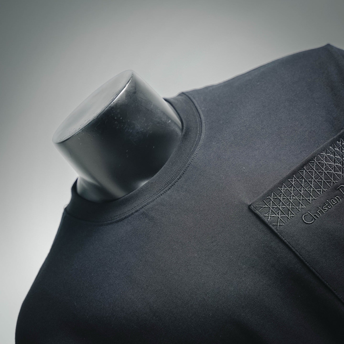 CD embroidered pocket t-shirt