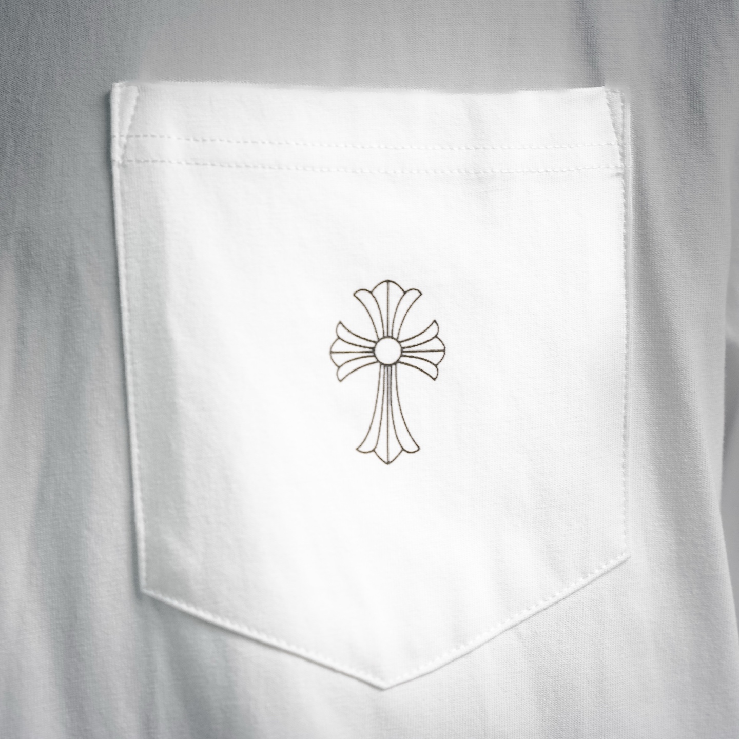 Chrome cross-pint t-shirt