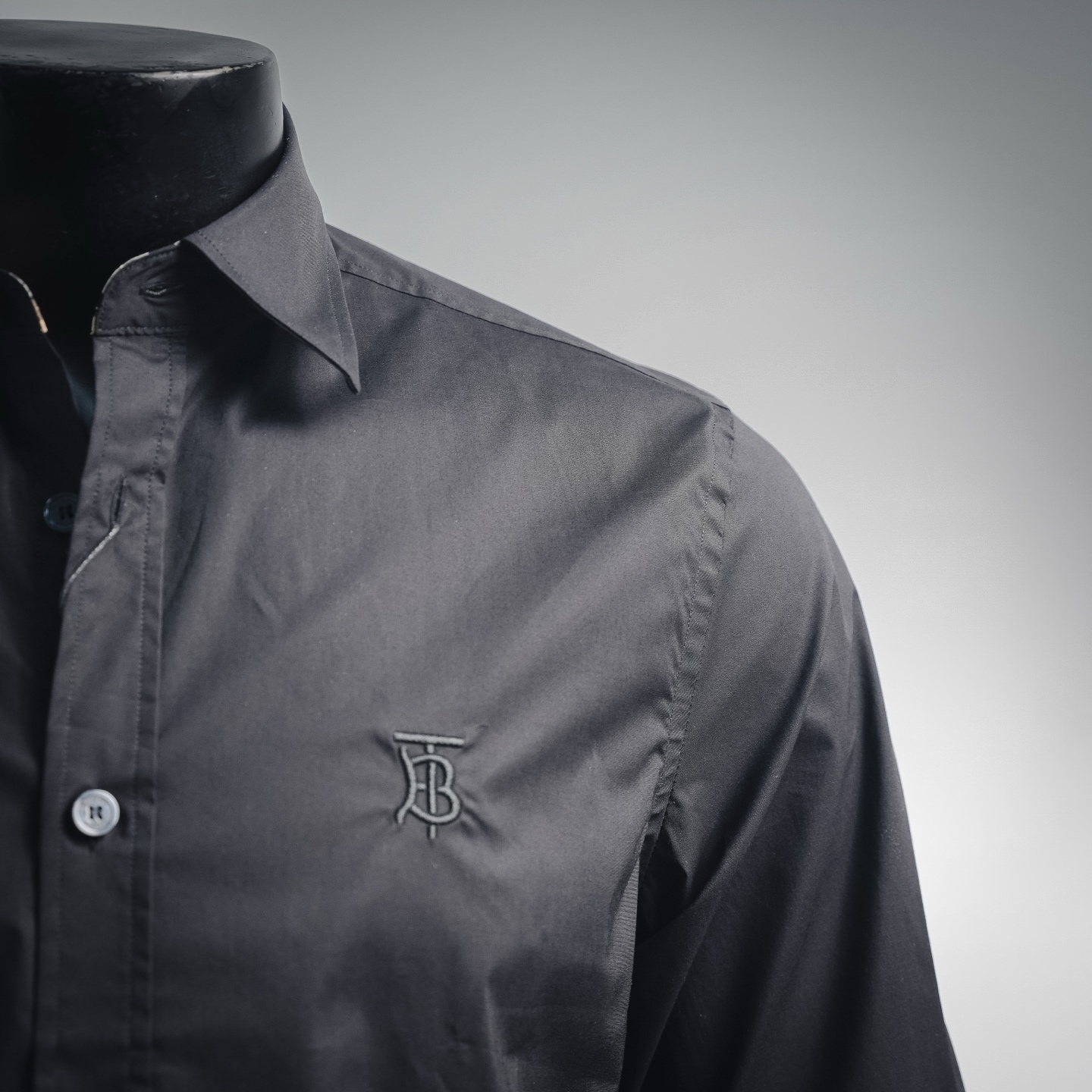 Bur embroidered shirts