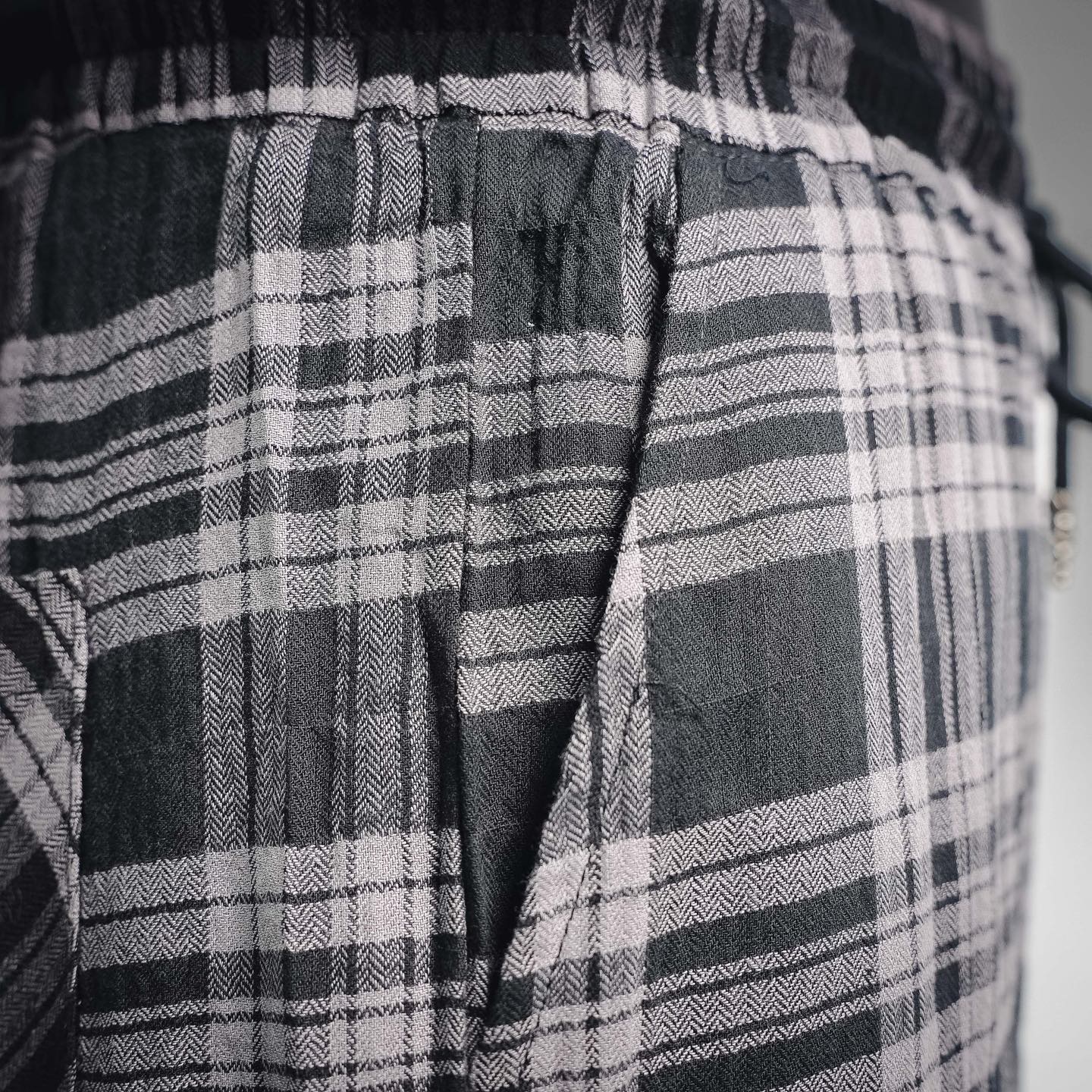 Chrome plaid loose pants