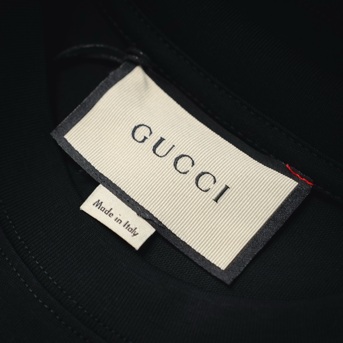 Guc emboosed t-shirt