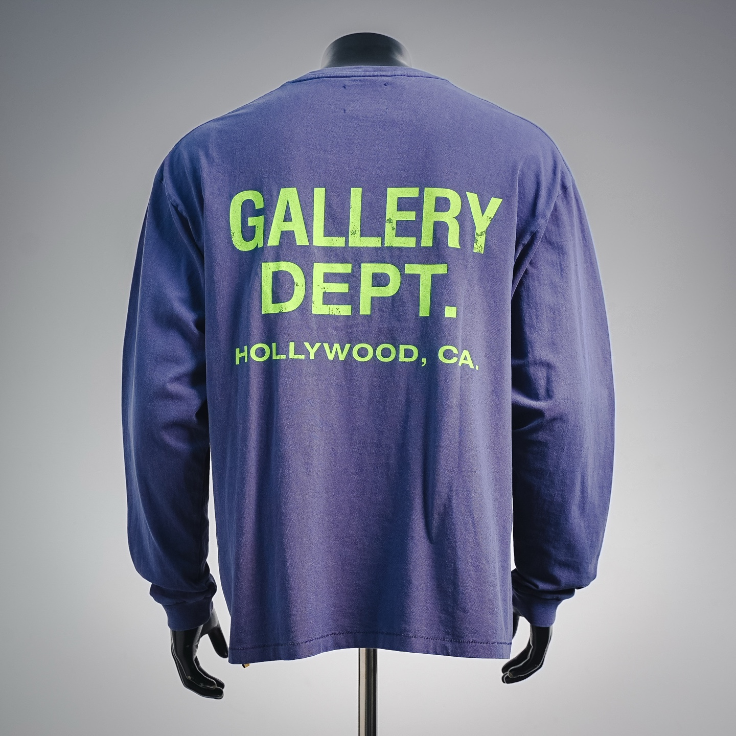 Gallery ptinted sweatshirt