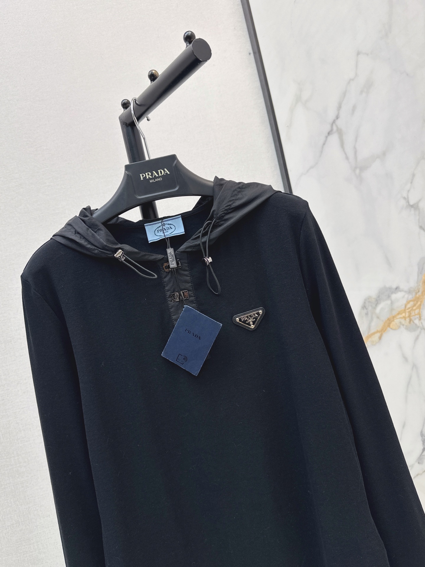 Pra 26fw hooded basic tee