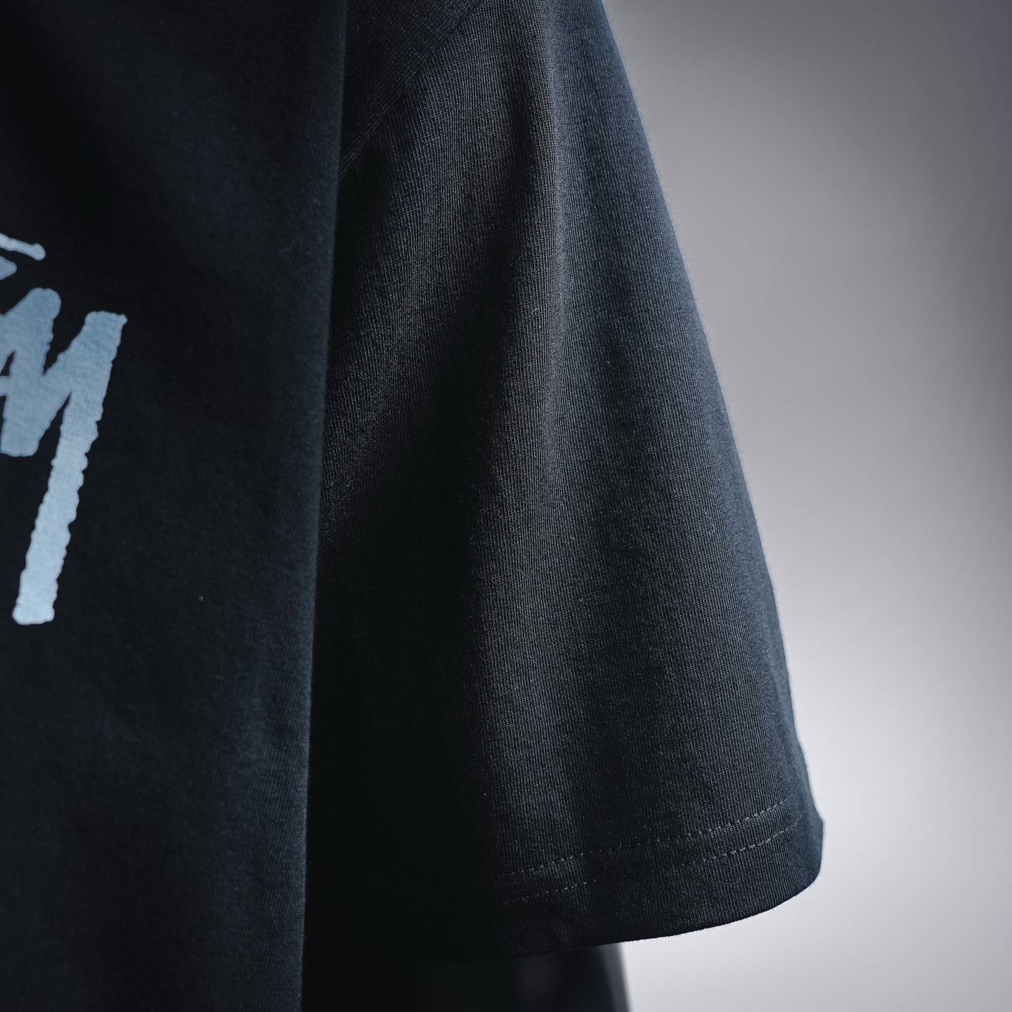 Stus graffiti-print t-shirt