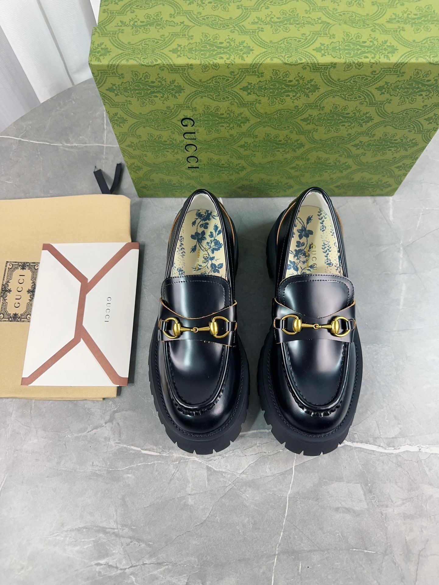 Flat Shoes