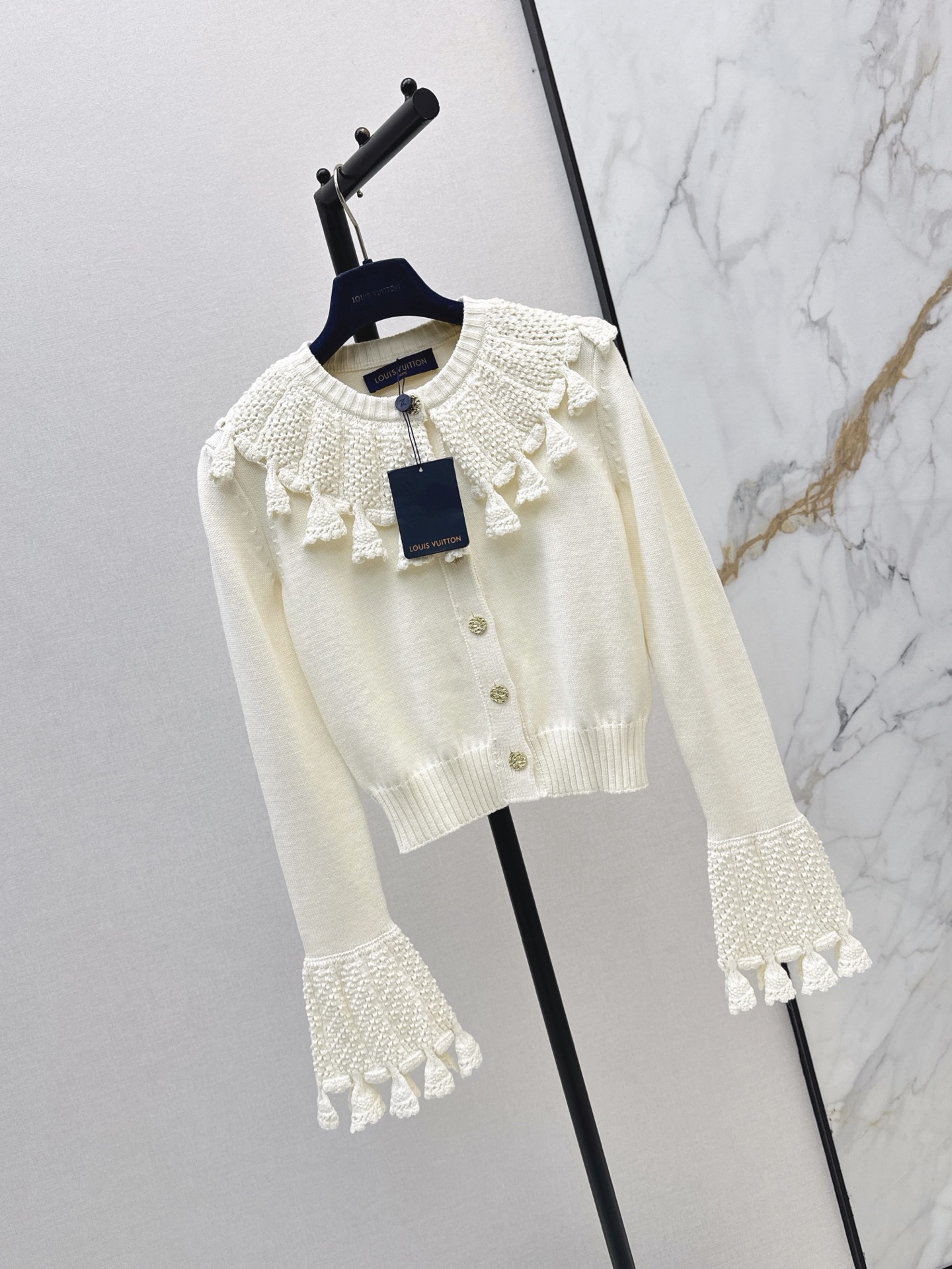 Loui 26fw 3d crochet cardigan
