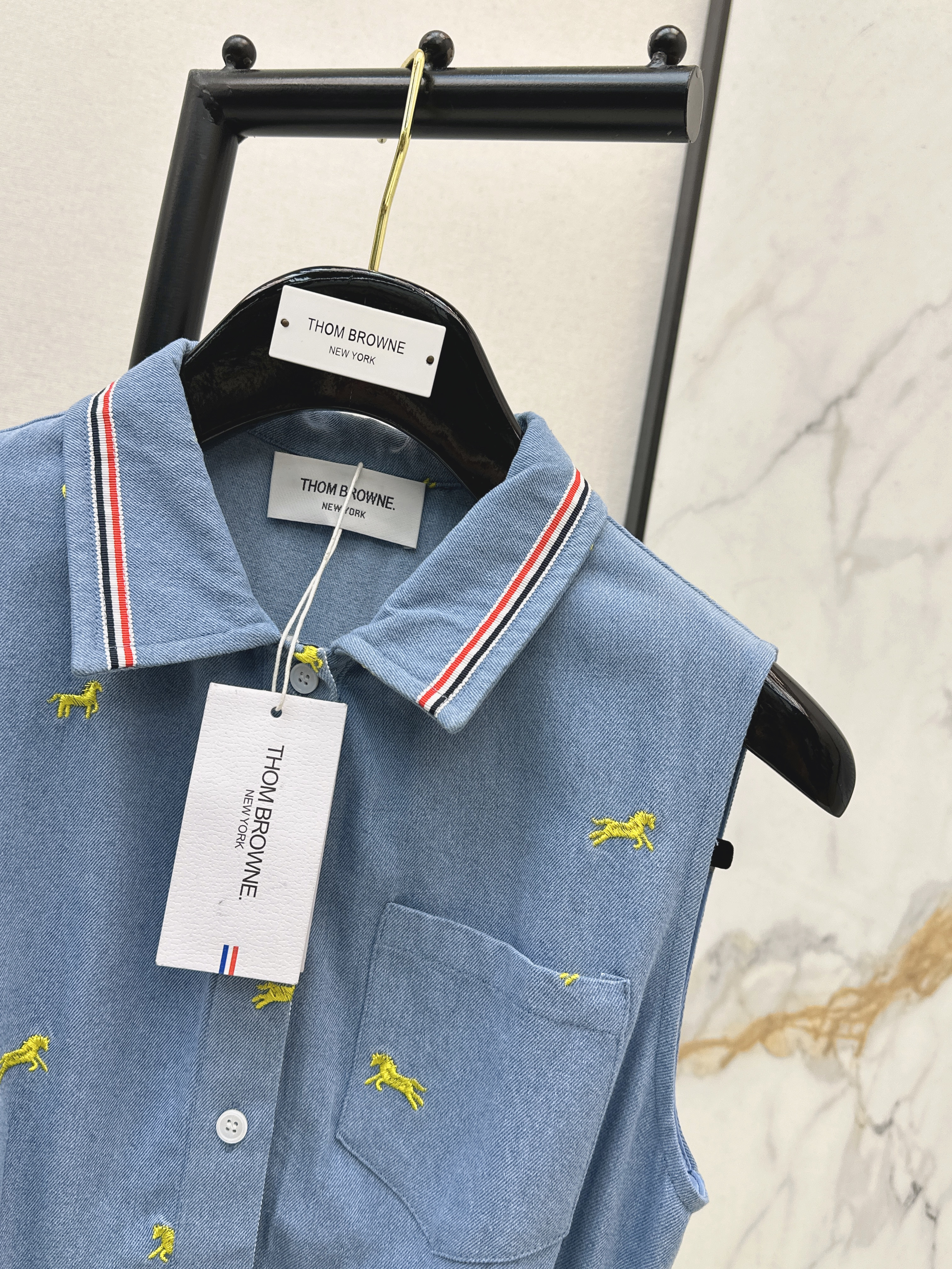 Thom 26ss embroidery sleeveless dress