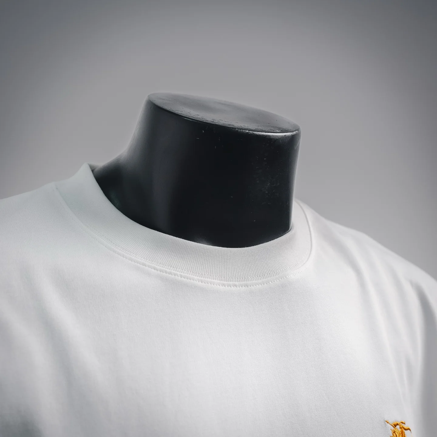 Bur embroidered t-shirt