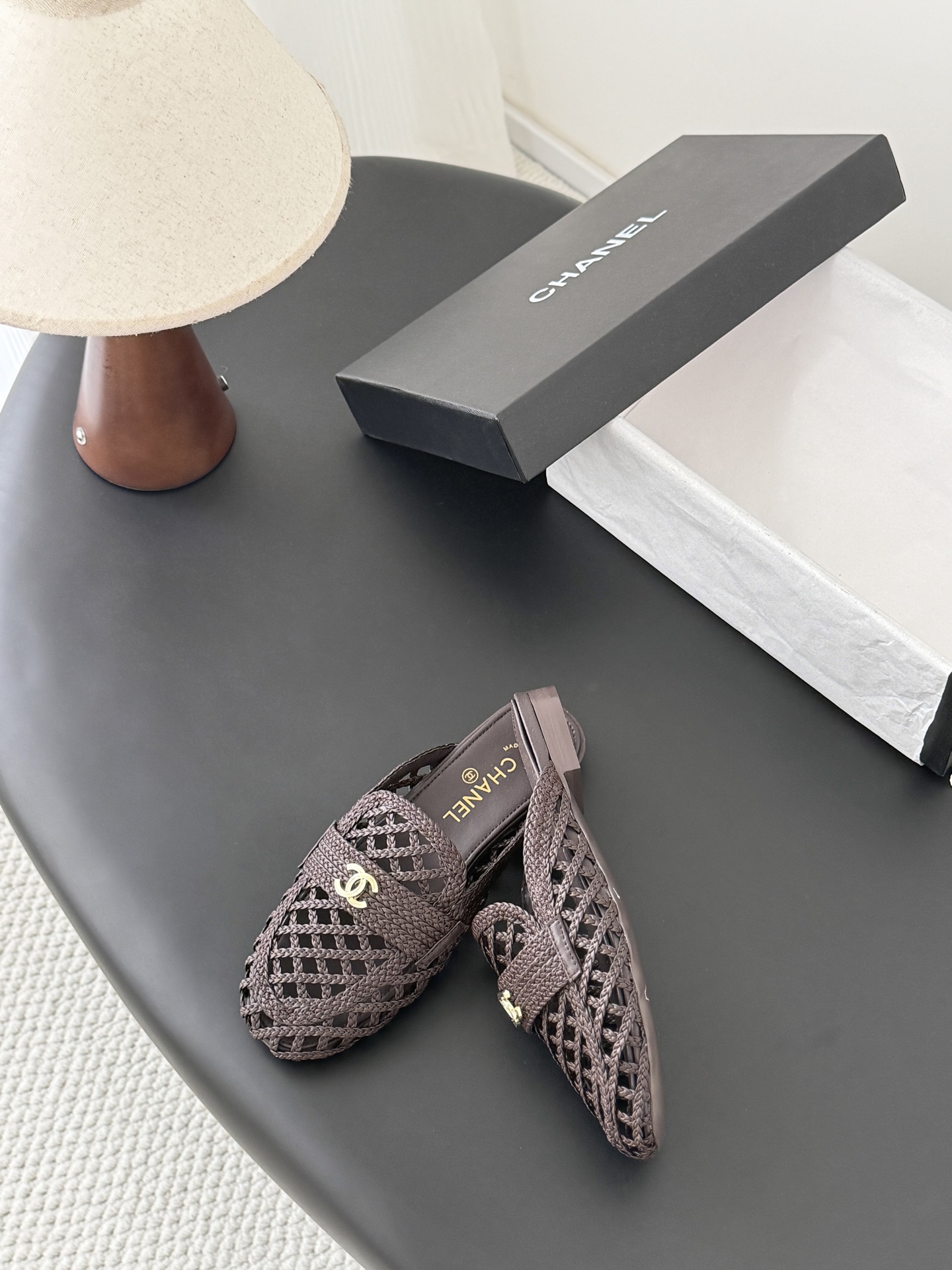 Chan 26ss woven slippers