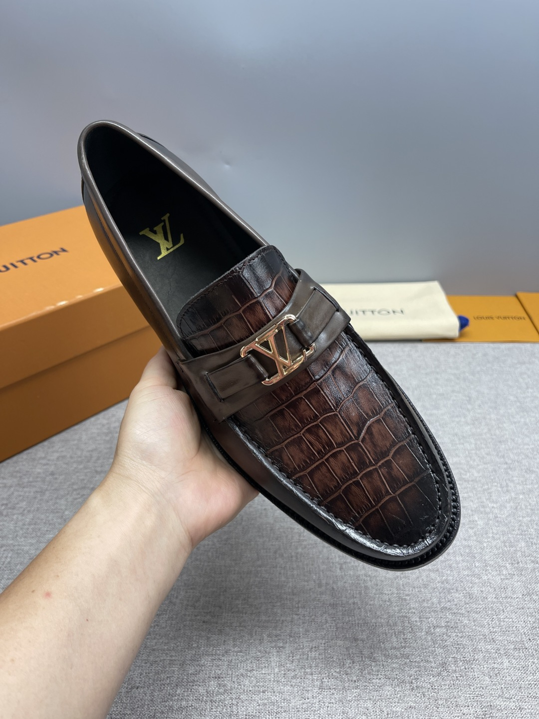 Louis letther shoes