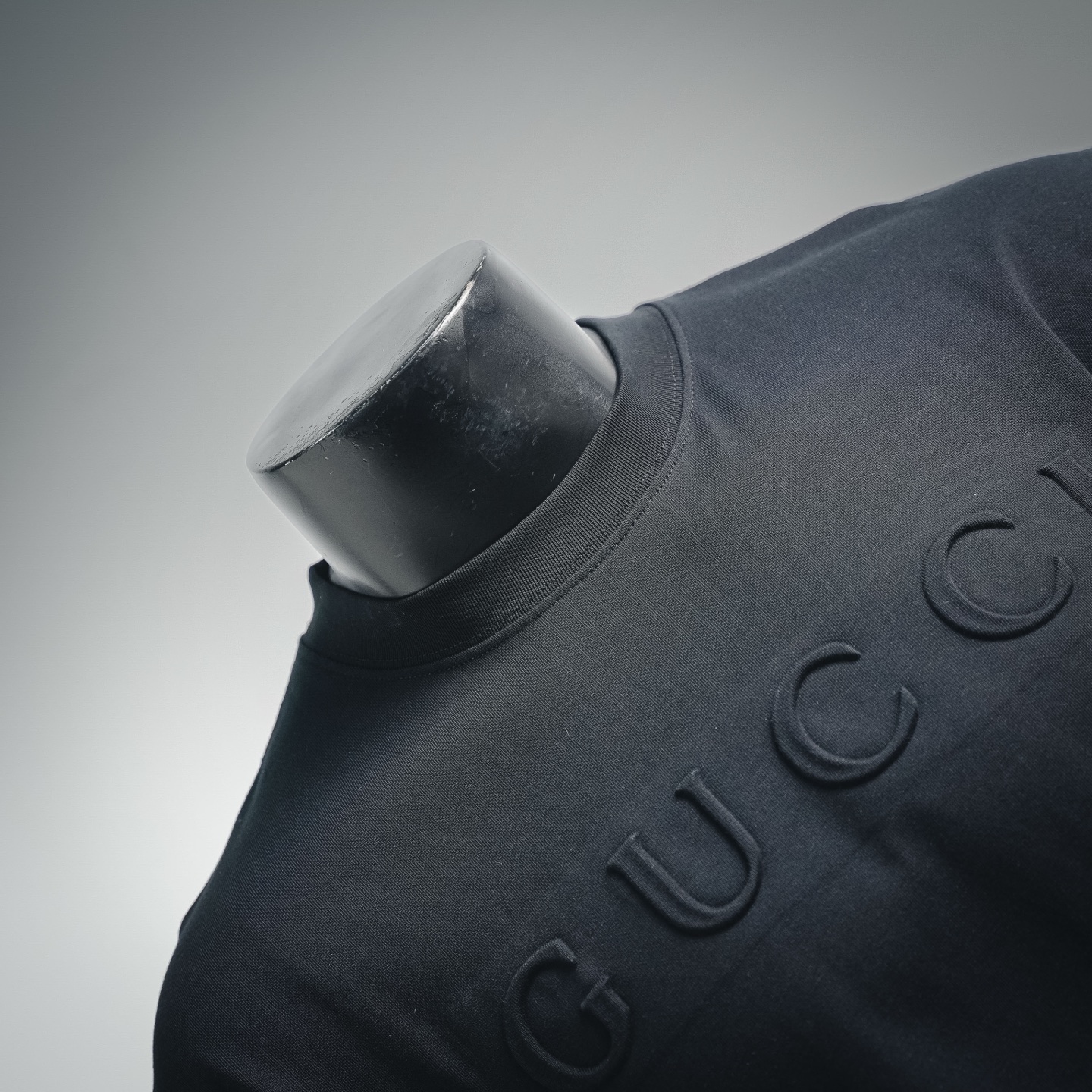Guc embossing t-shirt