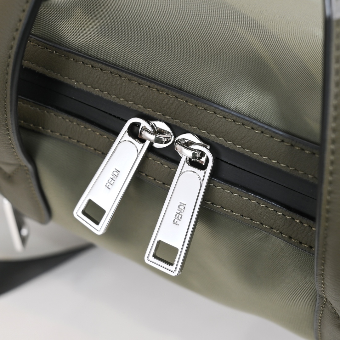 Fend travel bag