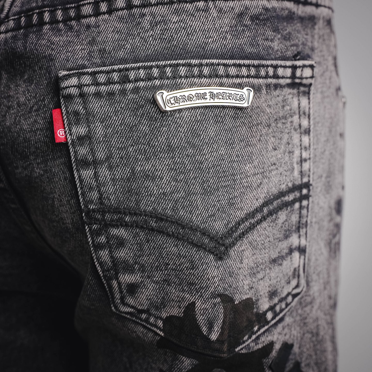 Chrome applique washed jeans