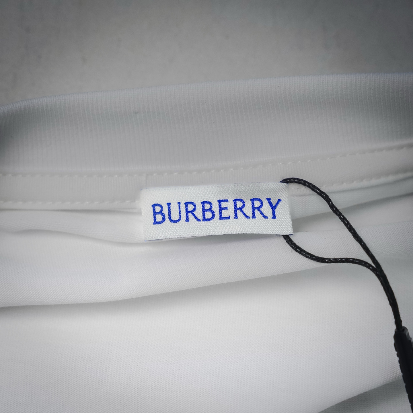 Bur embossed t-shirt