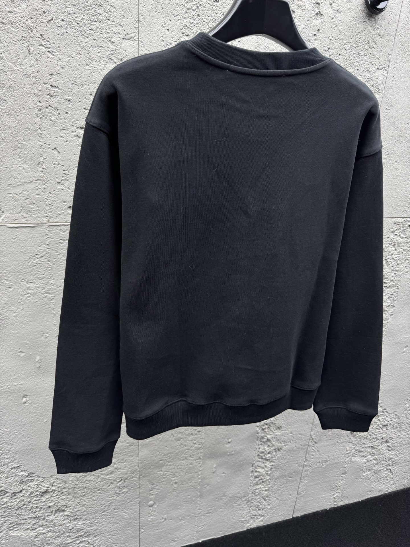 Valnet minimal pocket sweatshirt