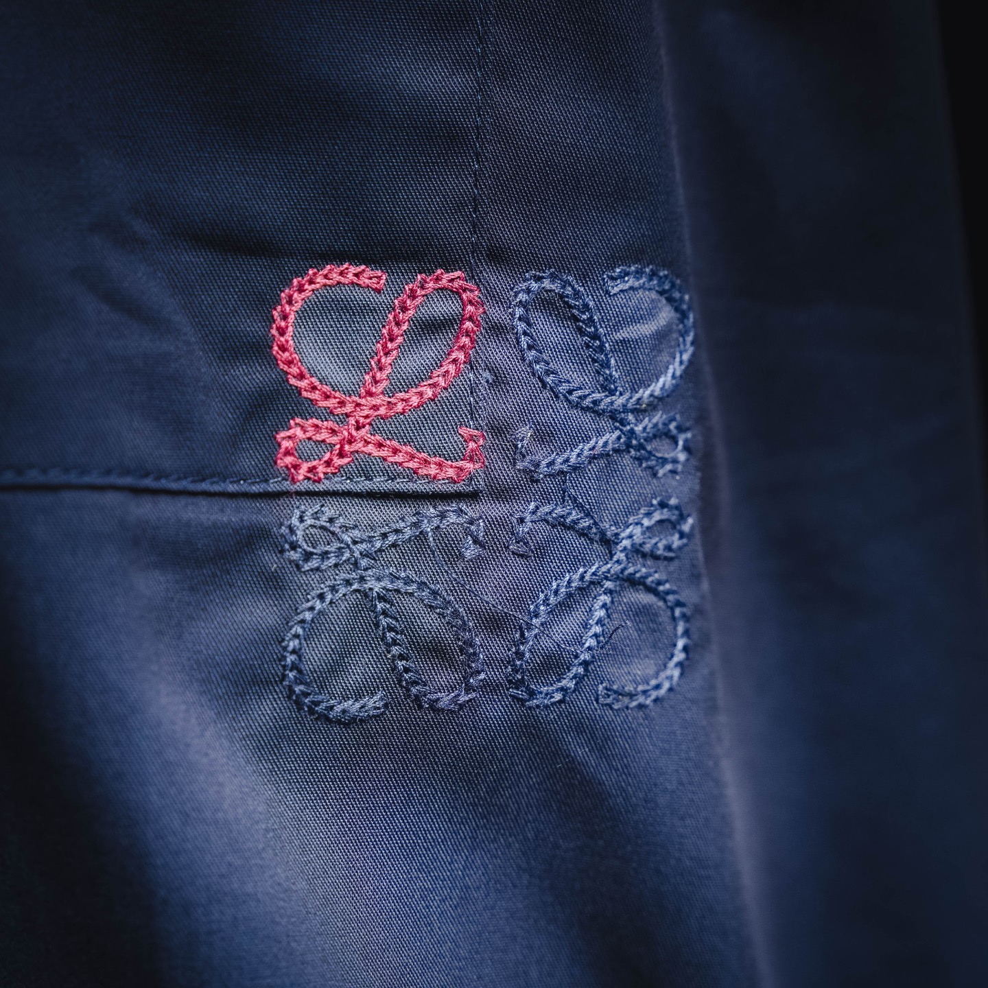 Loe embroidered long-sleeved shirts