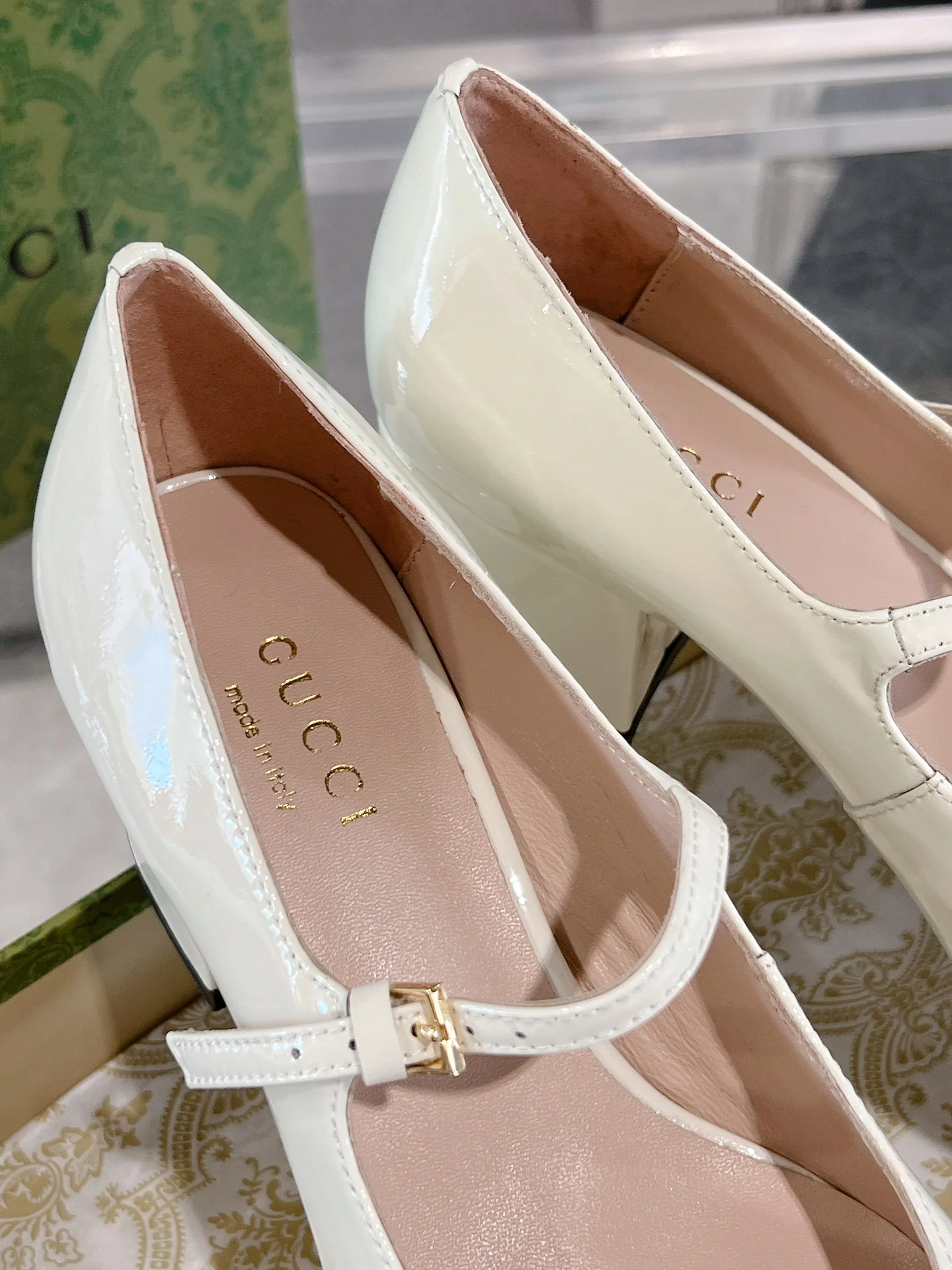 Gucc 26ss chunky heel