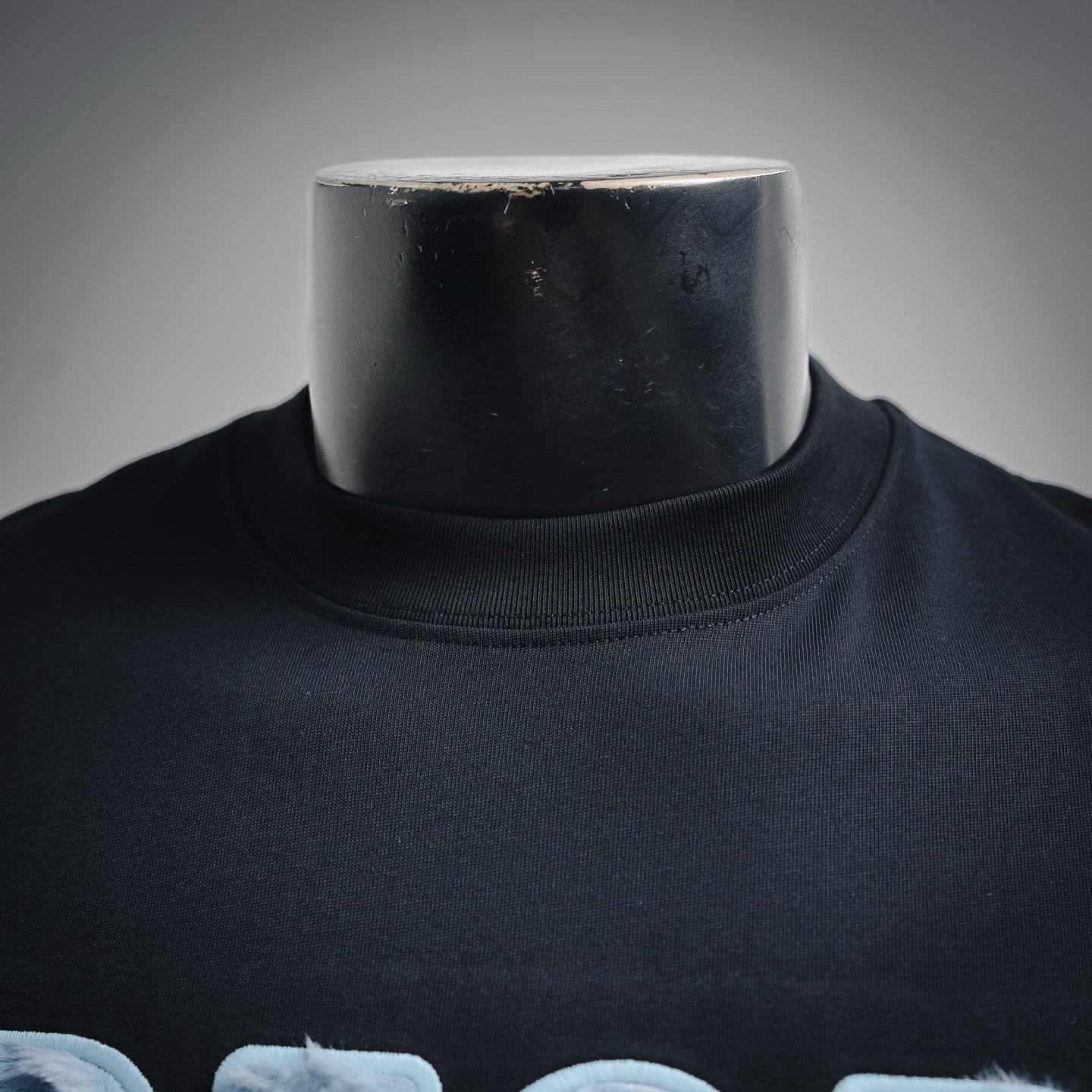 CD velvet letter t-shirt