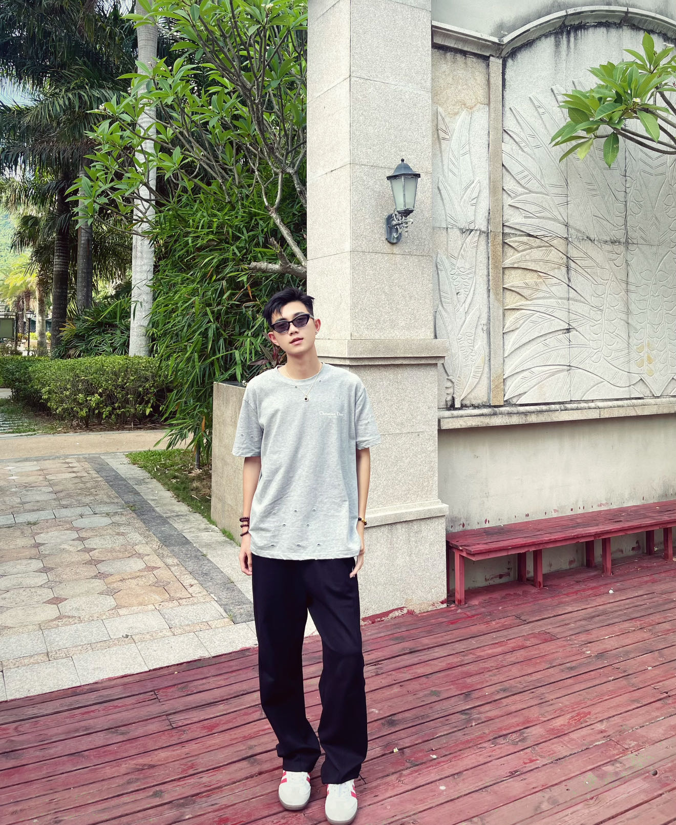 CD washed ripped t-shirt