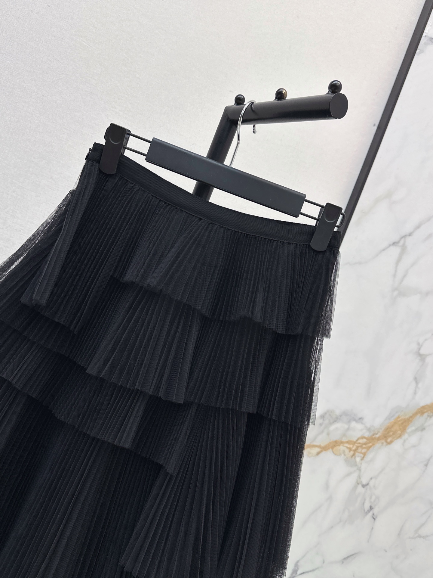 CD 26fw tiered pleated tulle midi skirt