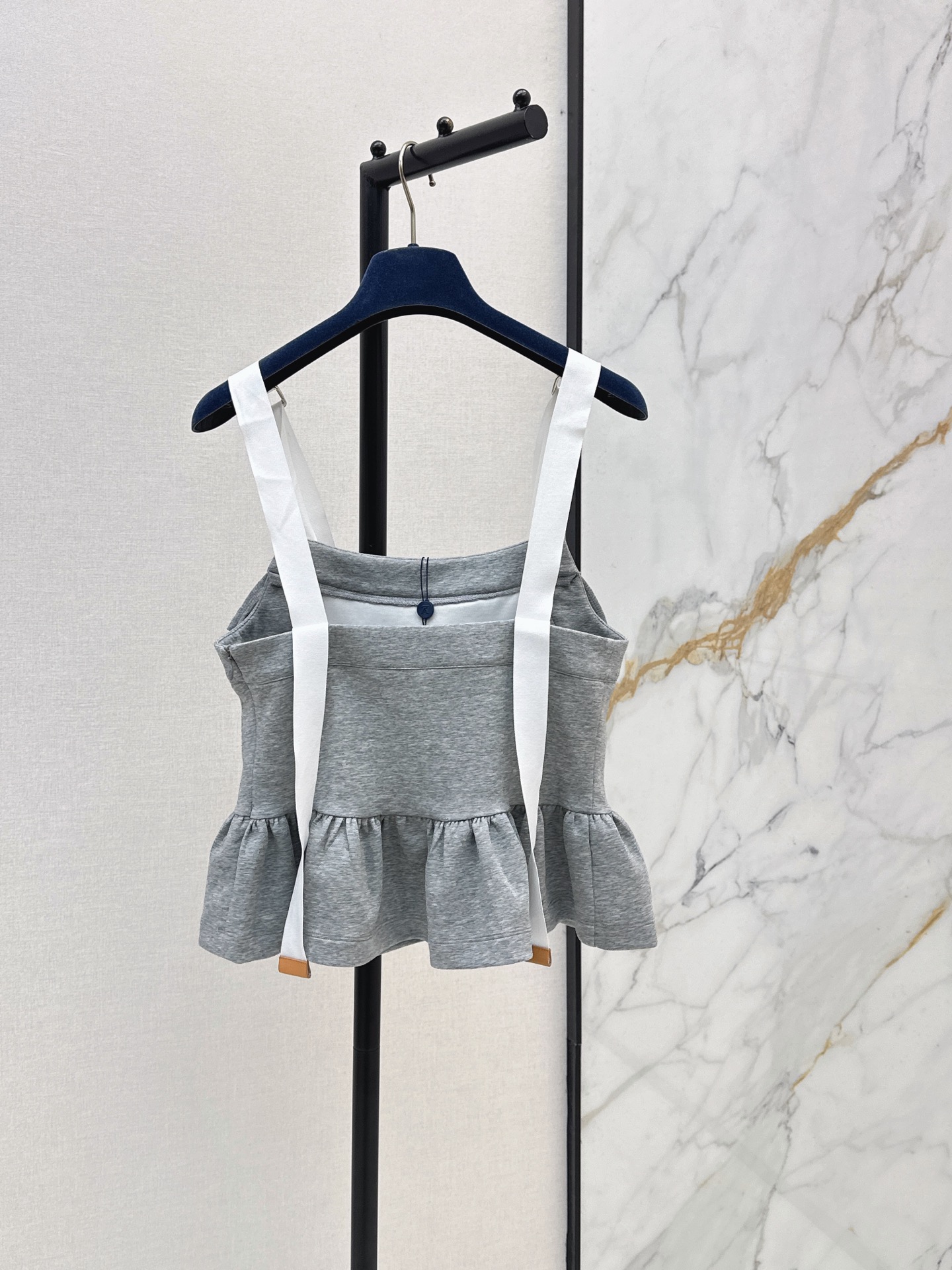 Loui 26ss ruffle camisole
