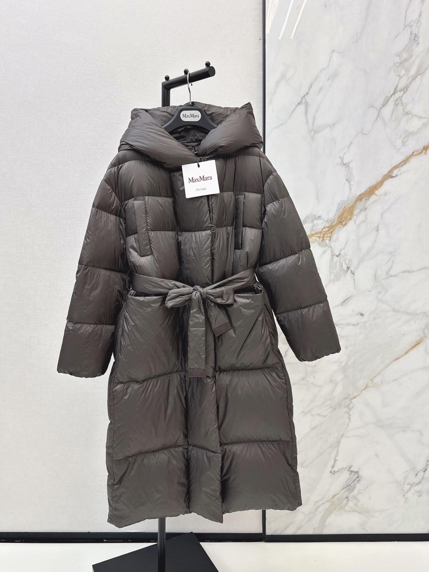 Max 26fw long hooded down jacket