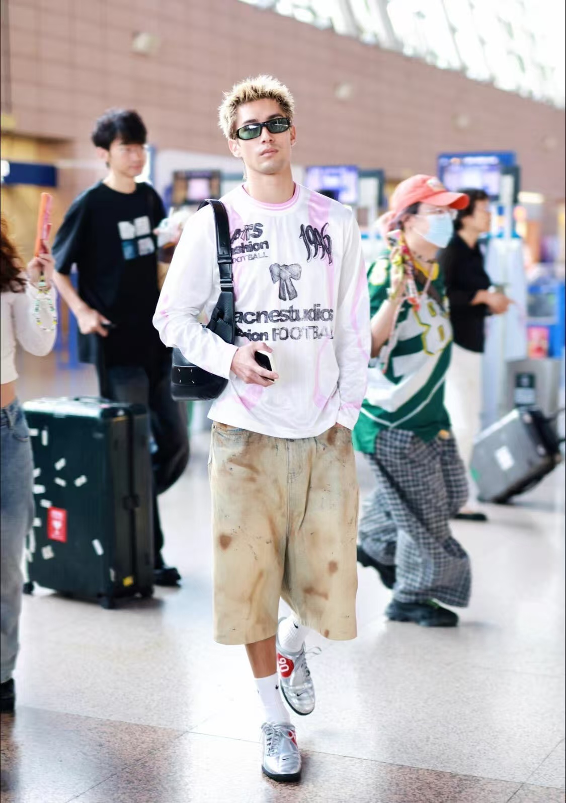 Acen graffiti-print sweatshirt