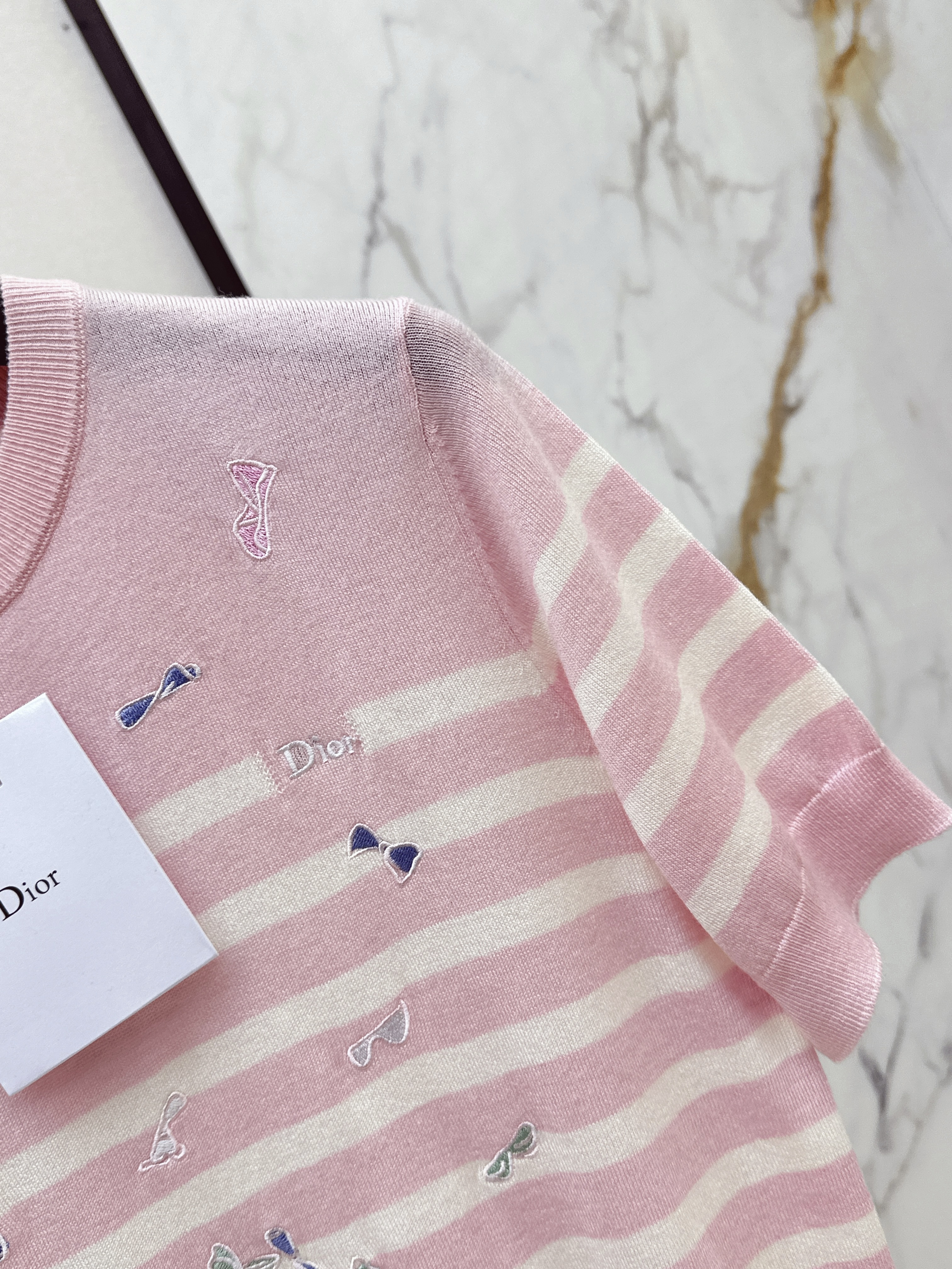 CD 26ss bow embroidery knit sweater