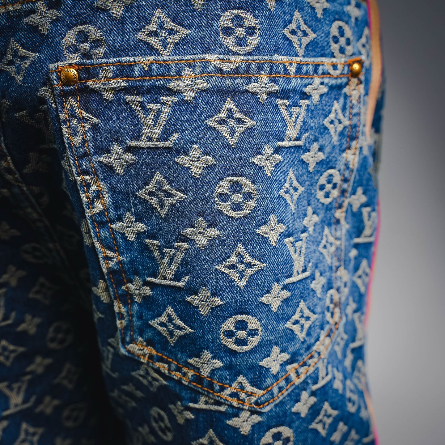 Louis all-over jeans