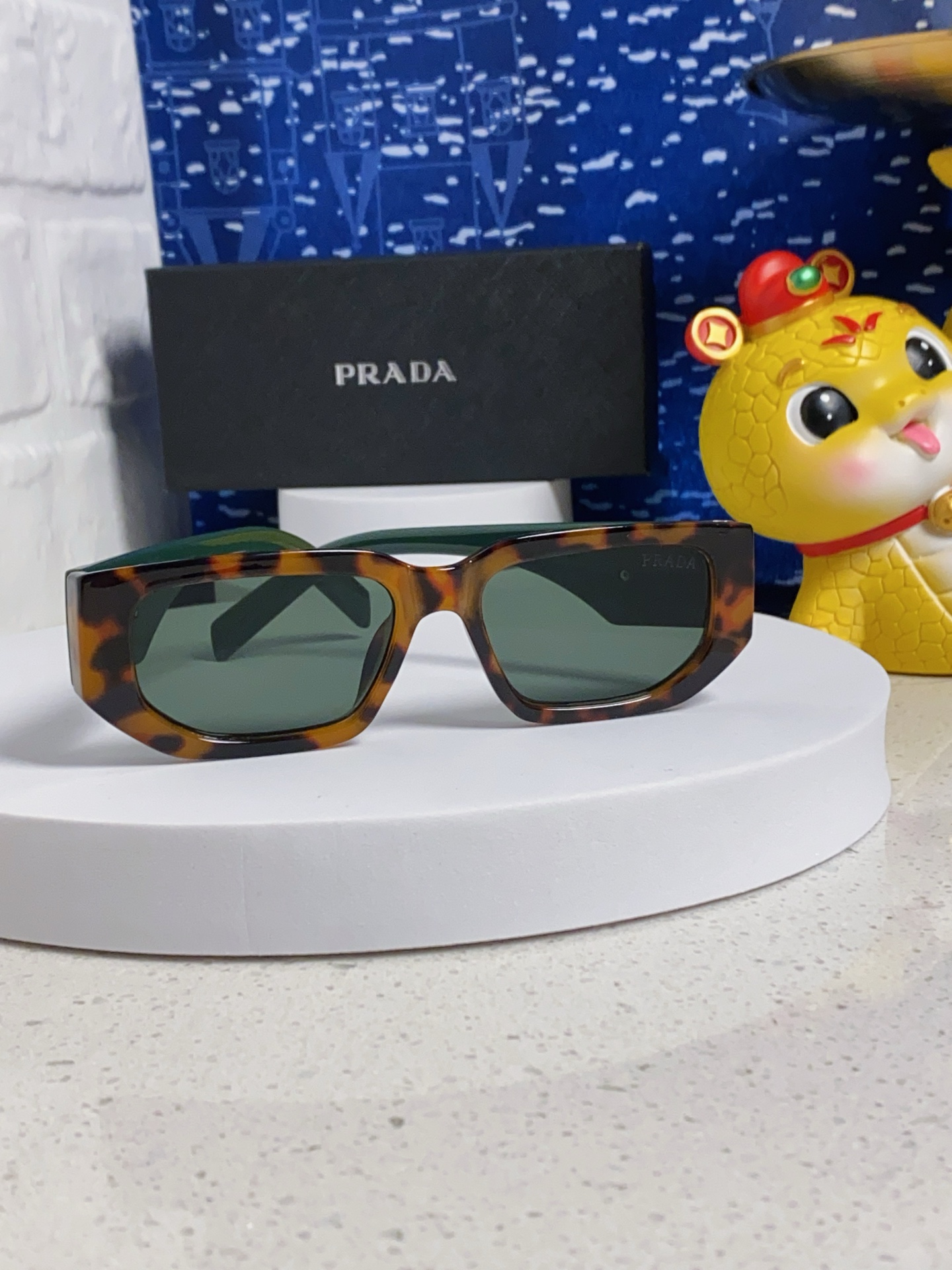 Pra sunglasses