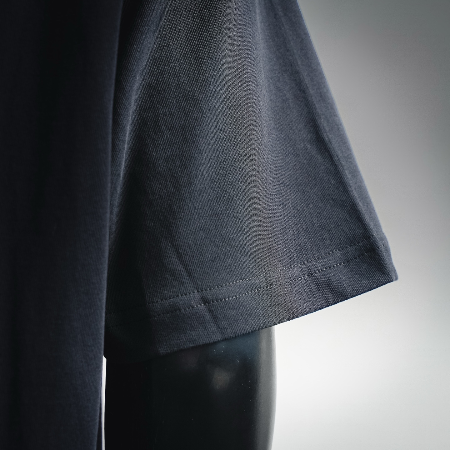 Stone whit a pocket t-shirt
