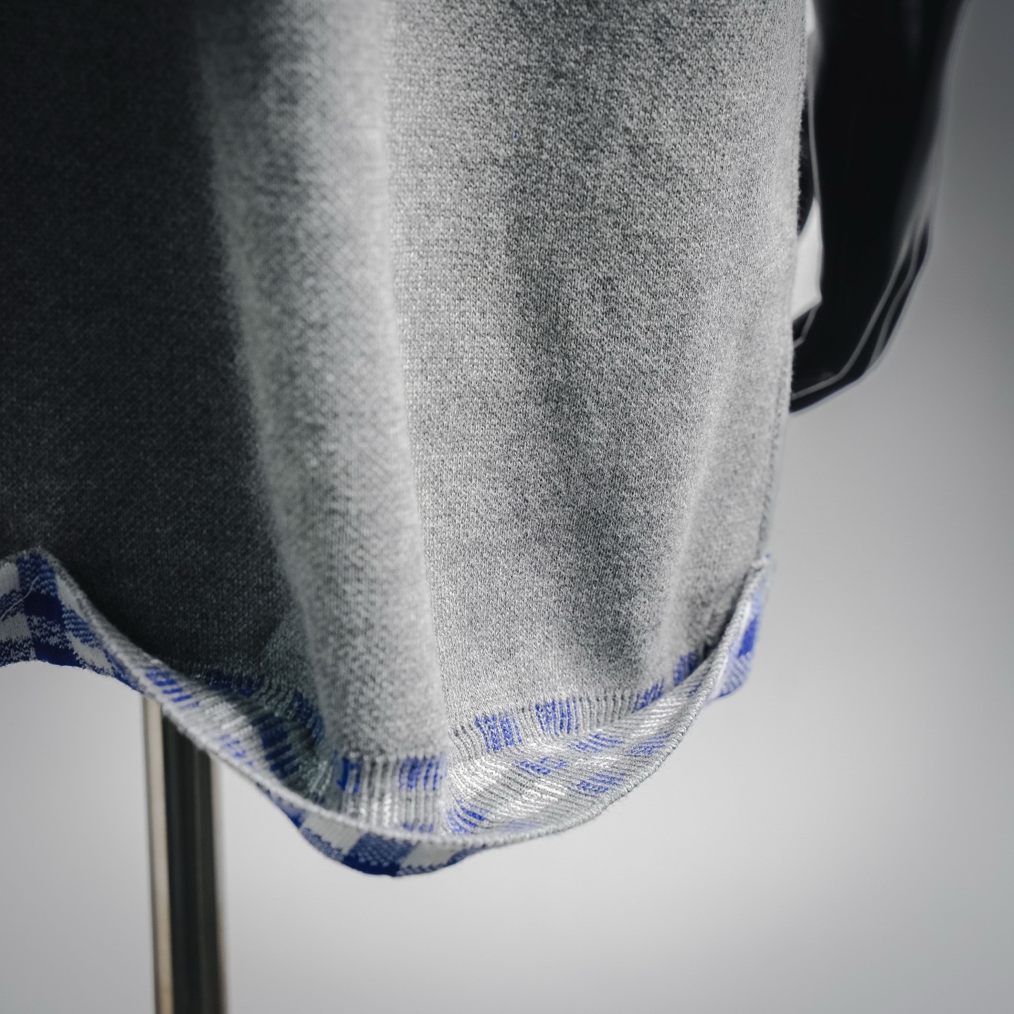 Loe plaid knit t-shirt
